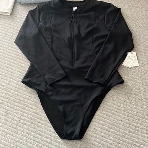 Good American bathing suit